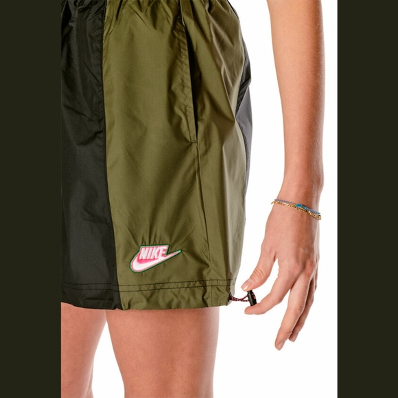 NIKE Sportswear Icon Clash Women's Black Skirt Sz Sm - Picture 4 of 6